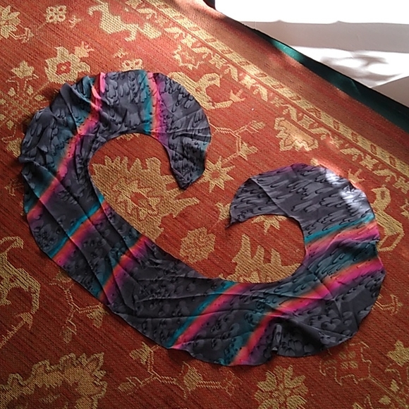 KRISKA Gray Orange Blue Pink hand painted scarf - Picture 2 of 4